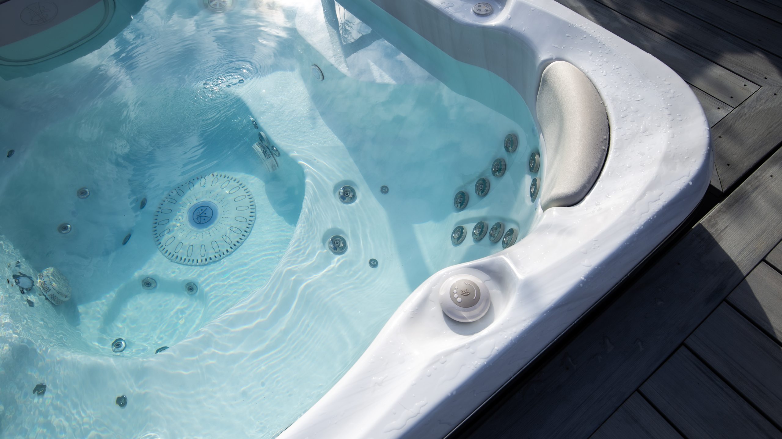 Spa-Autonettoyant-Hydropool-Signature-728-Platinum-2025-5